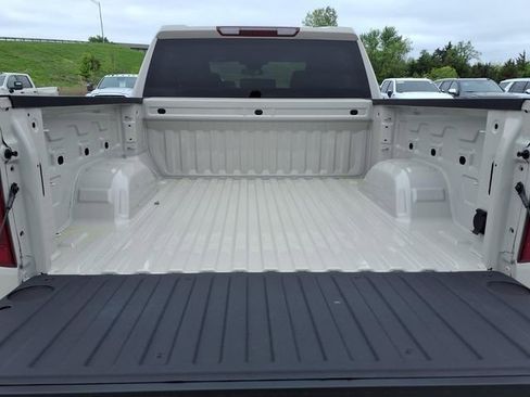 New 2026 Chevrolet Silverado 1500 Custom Trail Boss AWD/4WD image 4