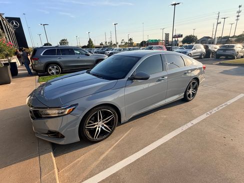 Used 2021 Honda Accord Touring image 1