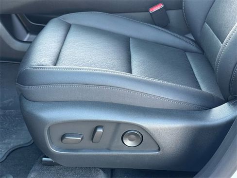 New 2026 Chevrolet Equinox LT w/ Convenience Package II image 19