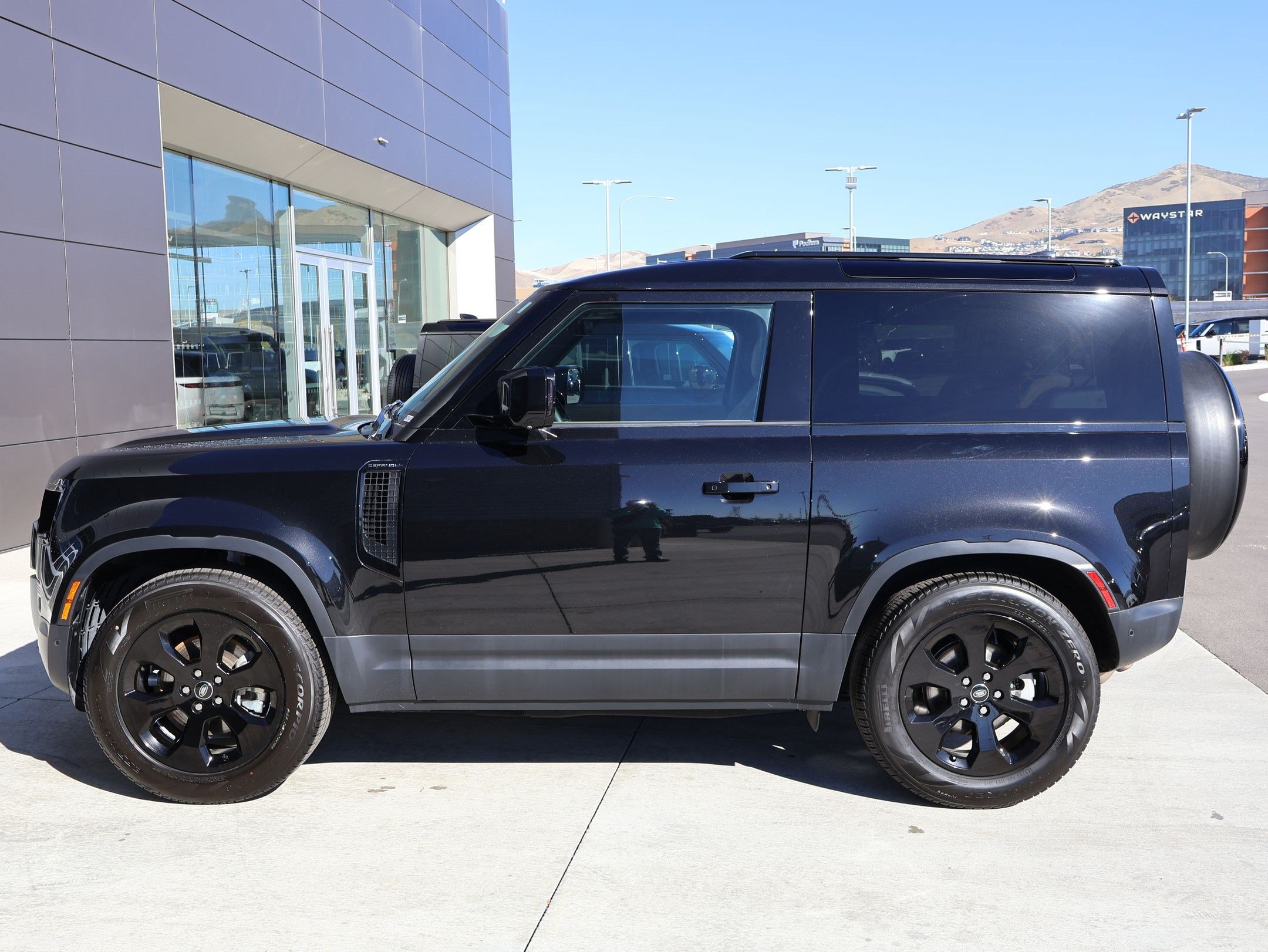 Used 2025 Land Rover Defender 90 S AWD/4WD image 11