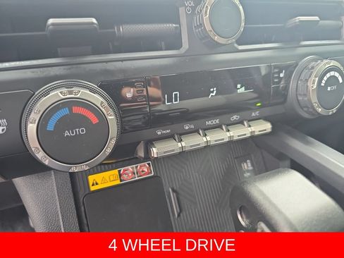 Used 2025 Toyota Tacoma TRD Off-Road w/ TRD Off Road Upgrade Package AWD/4WD image 21