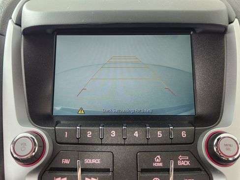 Used 2017 GMC Terrain SLE FWD image 18