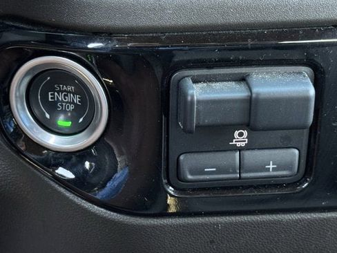 Used 2025 Chevrolet Silverado 1500 LT image 19