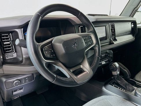 Used 2022 Ford Bronco Big Bend w/ Sasquatch Package image 9