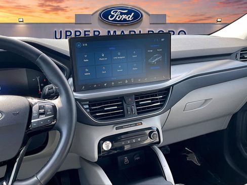 Certified 2025 Ford Escape SE FWD image 6