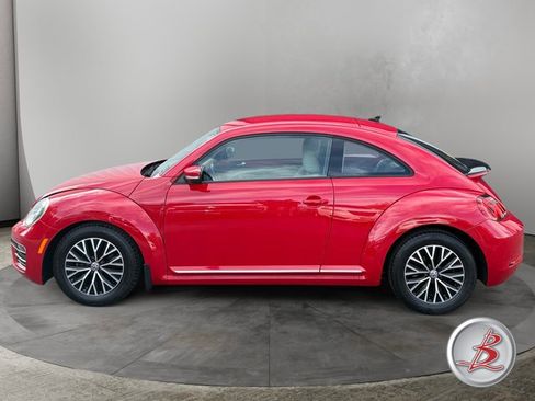 Used 2017 Volkswagen Beetle 1.8T SE image 4