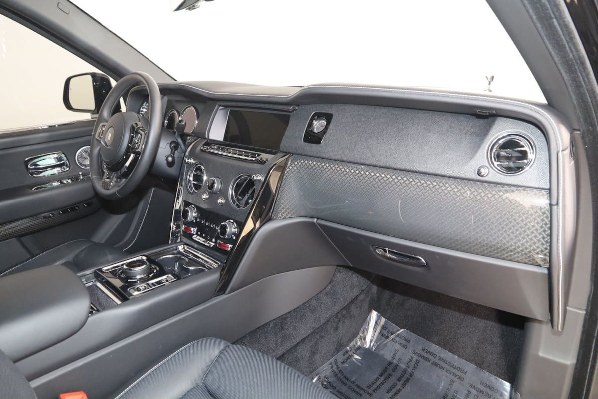 Used 2024 Rolls-Royce Cullinan Black Badge AWD/4WD image 76