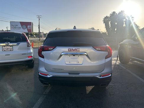 Used 2019 GMC Terrain SLT image 9