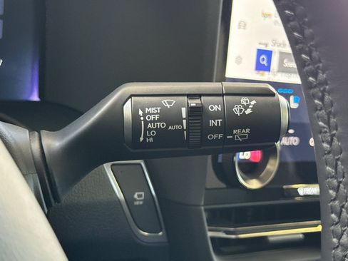 Certified 2024 Lexus GX 550 w/ Accessory Package (Z1) AWD/4WD image 35