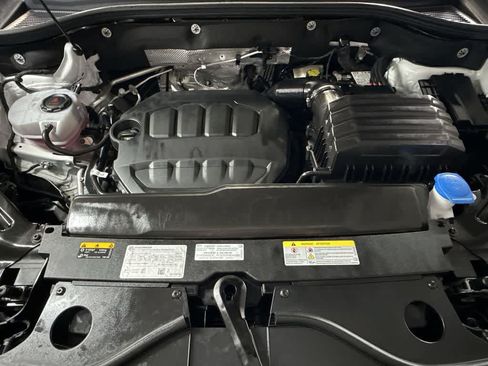 Used 2026 Volkswagen Atlas SE FWD image 12