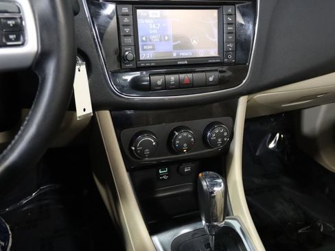 Used 2013 Chrysler 200 Limited FWD image 47