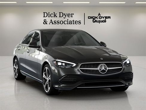 Used 2025 Mercedes-Benz C 300 Sedan image 35