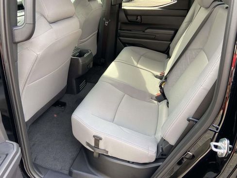 Used 2025 Toyota Tacoma TRD Sport image 16