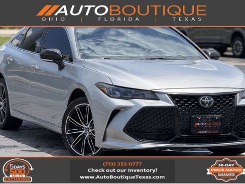 Used 2019 Toyota Avalon XSE FWD image 1