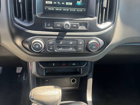 Used 2018 Chevrolet Colorado W/T w/ WT Convenience Package RWD image 6