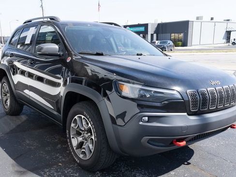 Used 2020 Jeep Cherokee Trailhawk w/ Cold Weather Group image 6