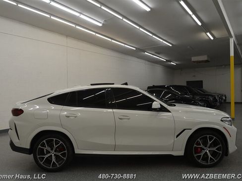 Used 2022 BMW X6 xDrive40i w/ M Sport Package AWD/4WD image 10