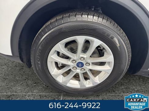 Used 2022 Ford Escape SE image 24