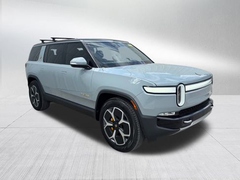 Used 2023 Rivian R1S Adventure image 3