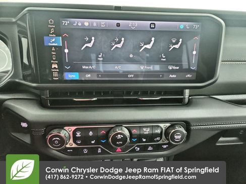 Used 2025 Jeep Gladiator Mojave image 18