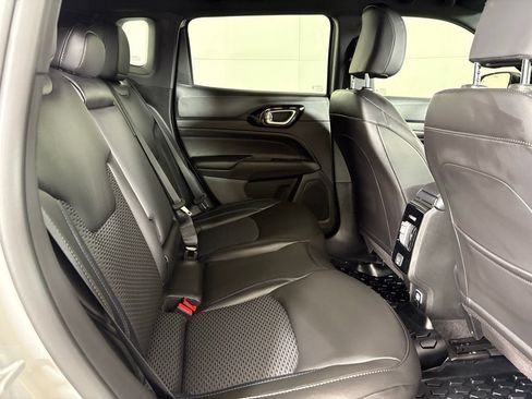 New 2026 Jeep Compass Latitude AWD/4WD image 16