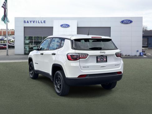 Used 2018 Jeep Compass Sport AWD/4WD image 4