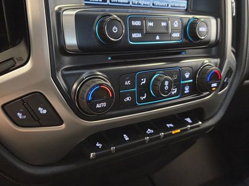 Used 2018 GMC Sierra 2500 SLT w/ Duramax Plus Package AWD/4WD image 18