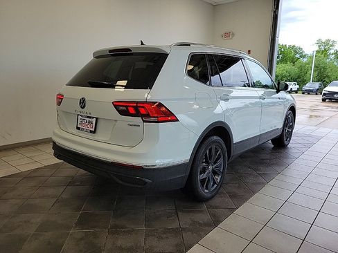 Used 2022 Volkswagen Tiguan SE AWD/4WD image 5