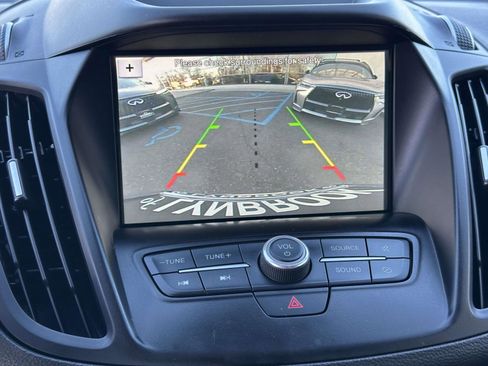 Used 2019 Ford Escape SE image 28