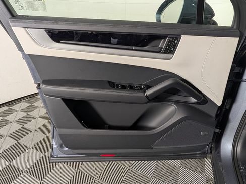 New 2026 Porsche Cayenne AWD/4WD image 24