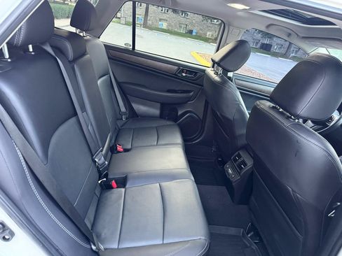 Used 2018 Subaru Outback 2.5i Limited AWD/4WD image 19