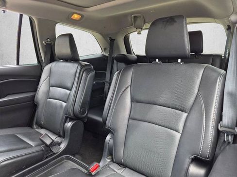 Used 2017 Honda Pilot Elite image 14