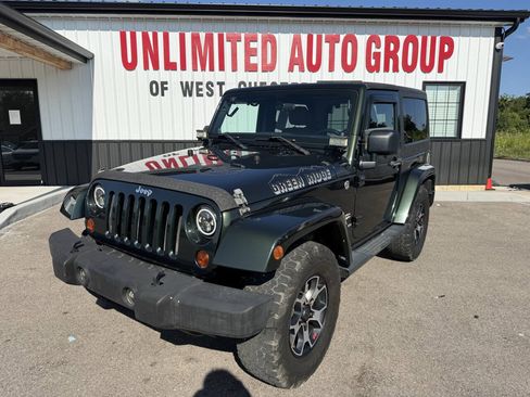 Used 2011 Jeep Wrangler Sahara w/ Dual Top Group AWD/4WD image 1