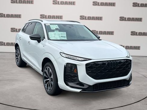 New 2026 Audi Q3 quattro 2.0T AWD/4WD image 7