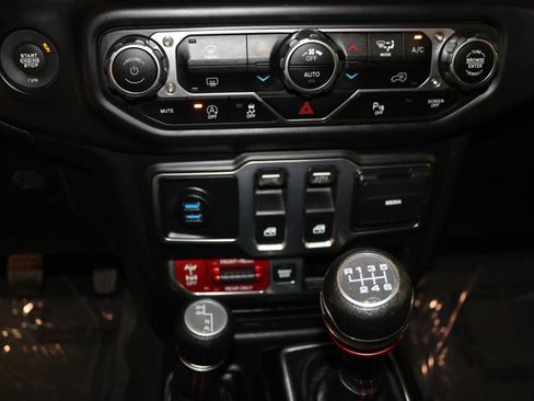 Used 2019 Jeep Wrangler Rubicon image 37