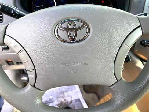 Used 2010 Toyota Sienna CE image 13