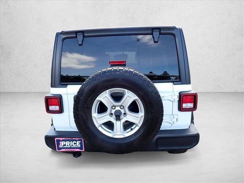 Used 2018 Jeep Wrangler Unlimited Sport S AWD/4WD image 3