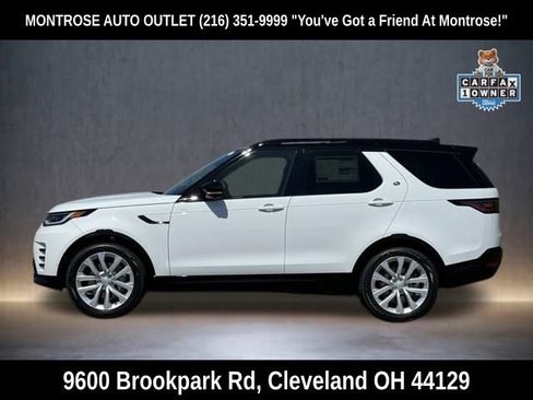 Used 2024 Land Rover Discovery Dynamic SE image 4