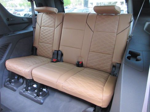 Used 2024 Cadillac Escalade Sport w/ Touring Package AWD/4WD image 21