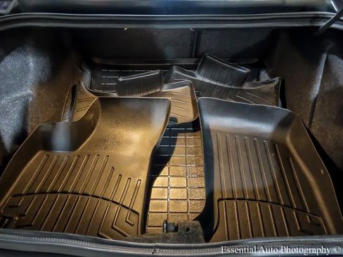 Used 2019 Dodge Challenger SXT image 20