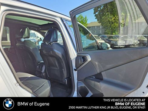 Used 2025 BMW X3 xDrive30i AWD/4WD image 14
