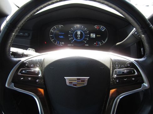 Used 2018 Cadillac Escalade Luxury w/ LPO, Radiant Package AWD/4WD image 18