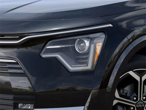New 2025 Kia Niro EX Touring image 10