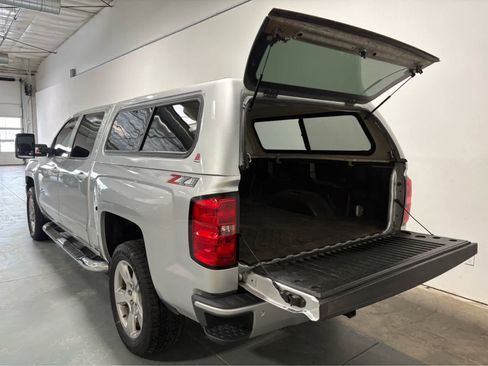 Used 2018 Chevrolet Silverado 1500 LT w/ Texas Edition image 4