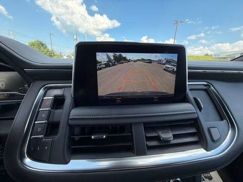 Used 2024 GMC Yukon SLT AWD/4WD image 22