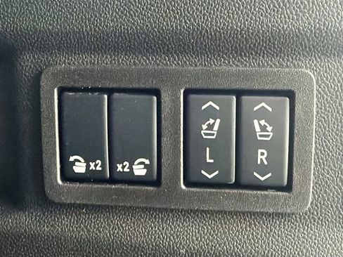 Used 2026 Chevrolet Tahoe Premier RWD image 13