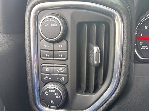 Used 2021 Chevrolet Silverado 1500 RST image 29