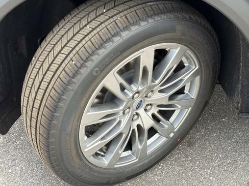 New 2026 Ford Explorer Platinum RWD image 16