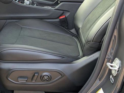 New 2025 Jeep Grand Cherokee L Altitude RWD image 4