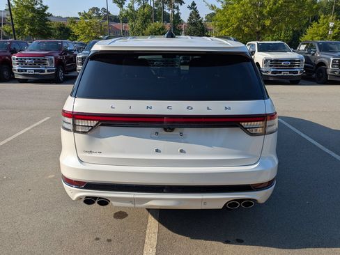 Used 2025 Lincoln Aviator Reserve w/ Equipment Group 201A AWD/4WD image 5